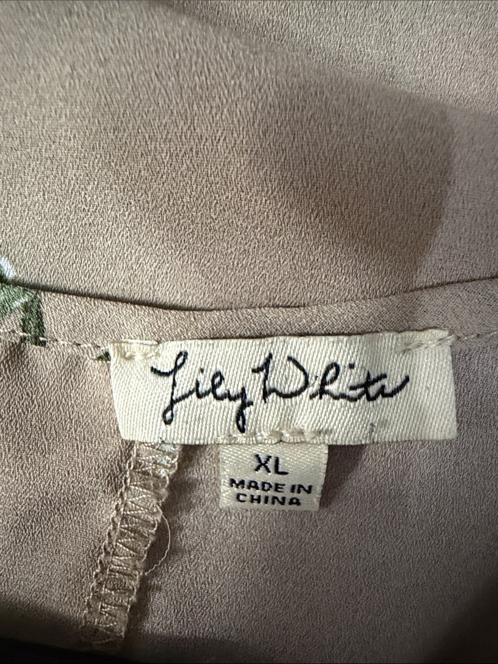 Lily White Beige Floral Short-Sleeve Blouse - Picture 3 of 4